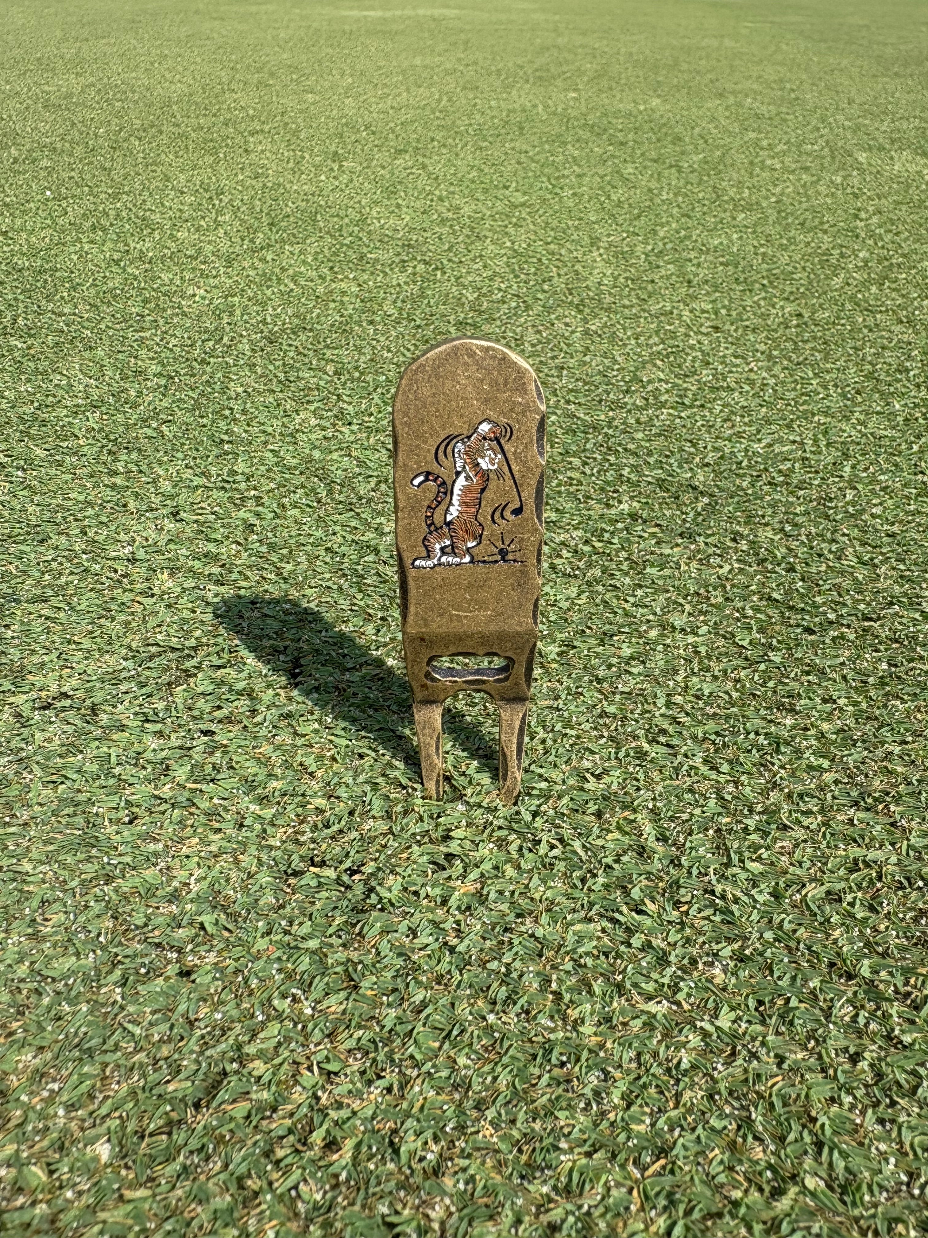 PRG Swingin Aubie Divot Tool