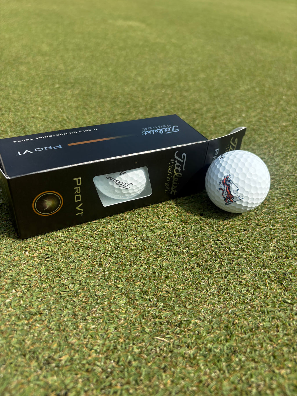 Titleist Swingin Aubie ProV1/ProV1x Sleeve