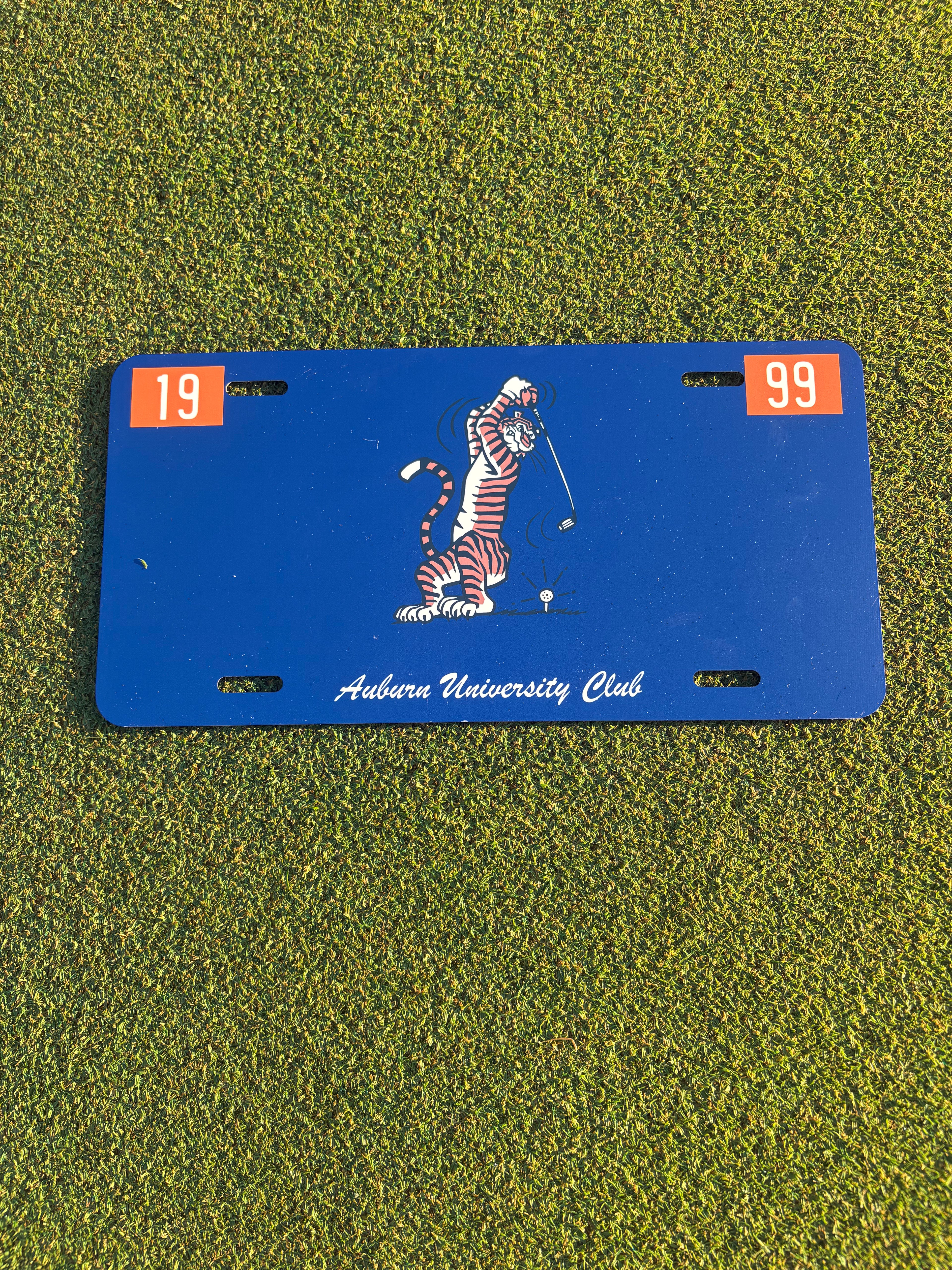 Winston Collection Swingin’ Aubie License Plate