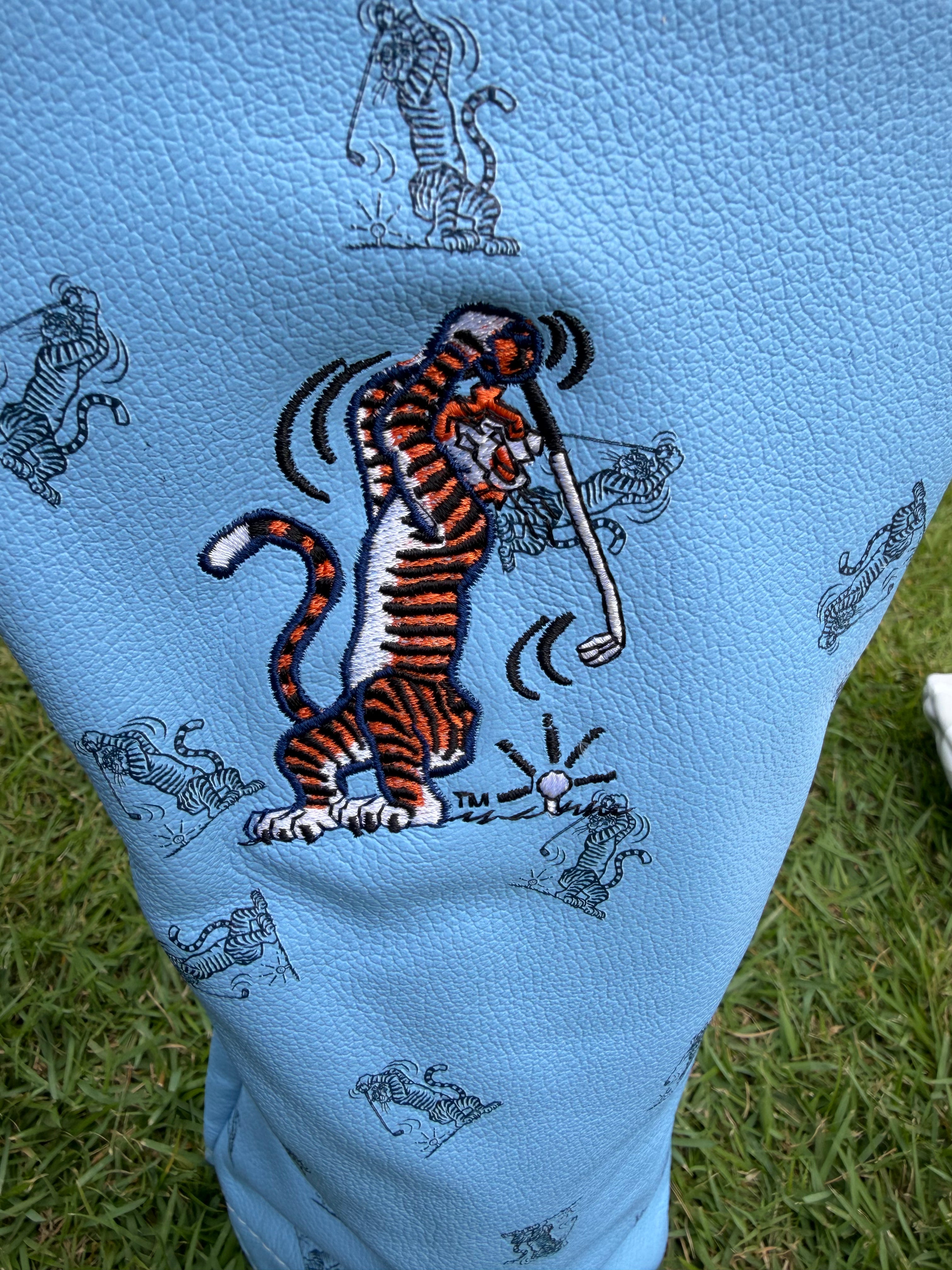 Winston Swingin Aubie UV Hybrid Headcover
